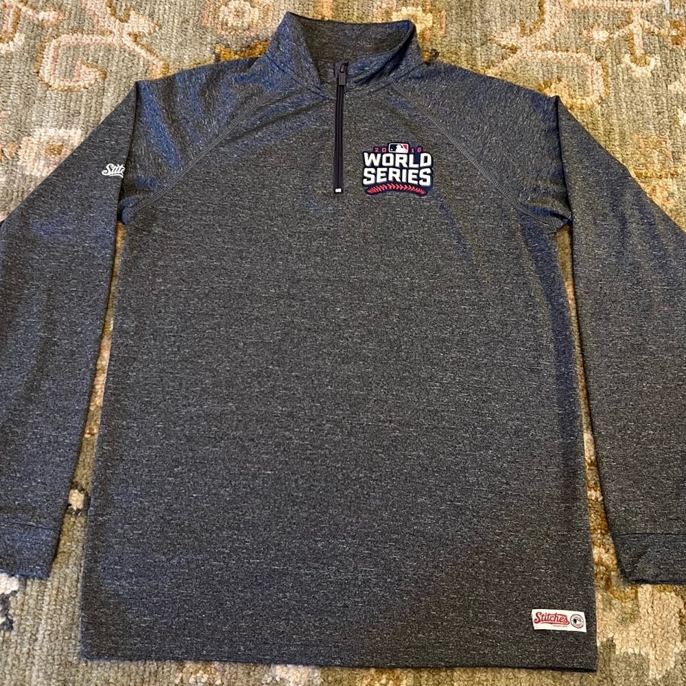 2016 World Series Stitches Pullover Men’s Size Small Color Grey